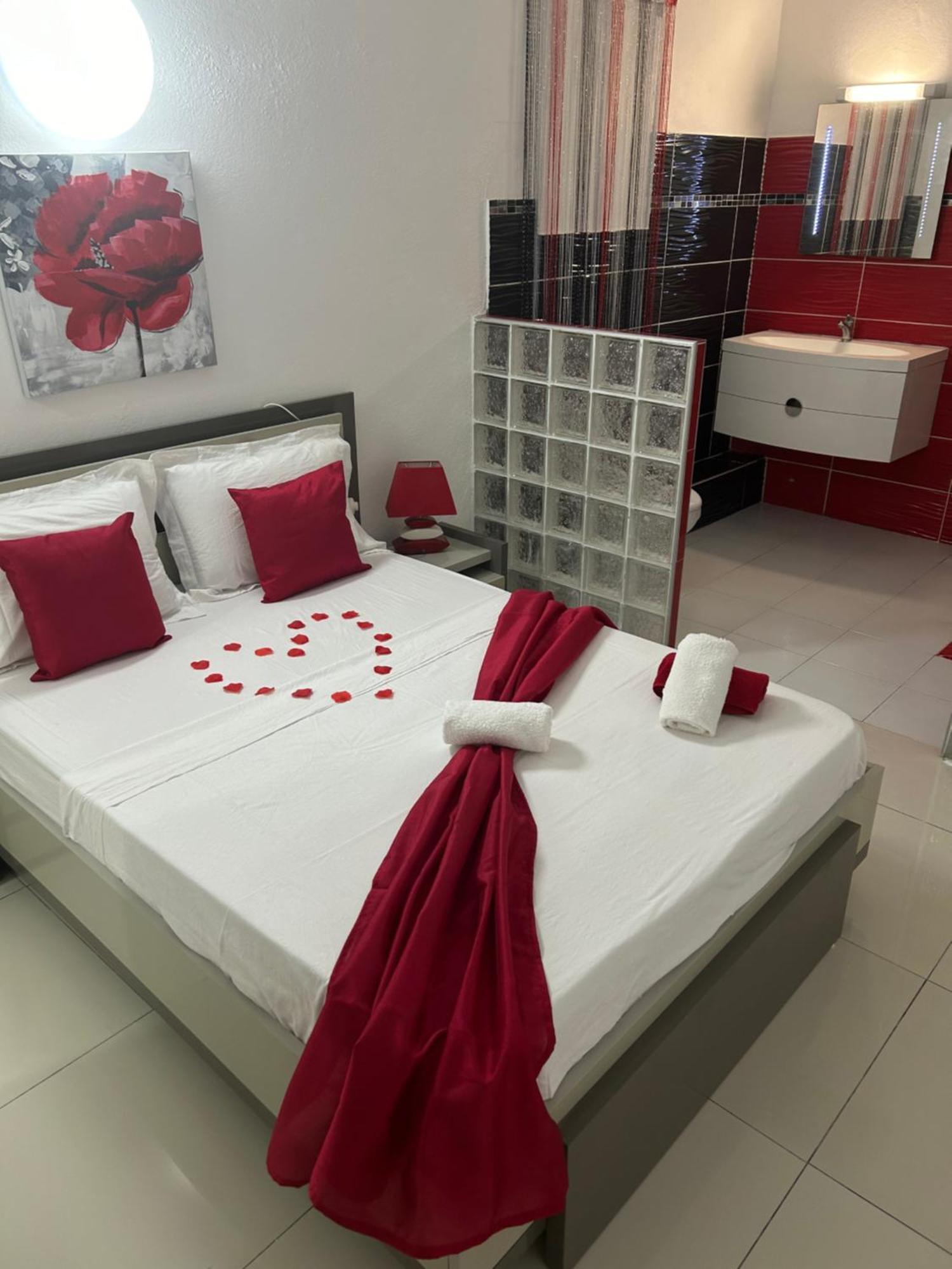 Gite Rubis Passion ปอร์-หลุยส์ ภายนอก รูปภาพ